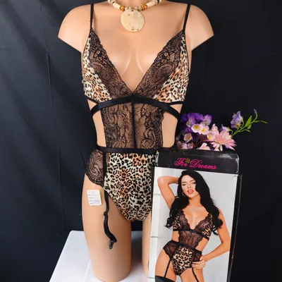 Body porte-jarretelles léopard & dentelle noire + bas au look sauvage glamour – Taille L (38/40)